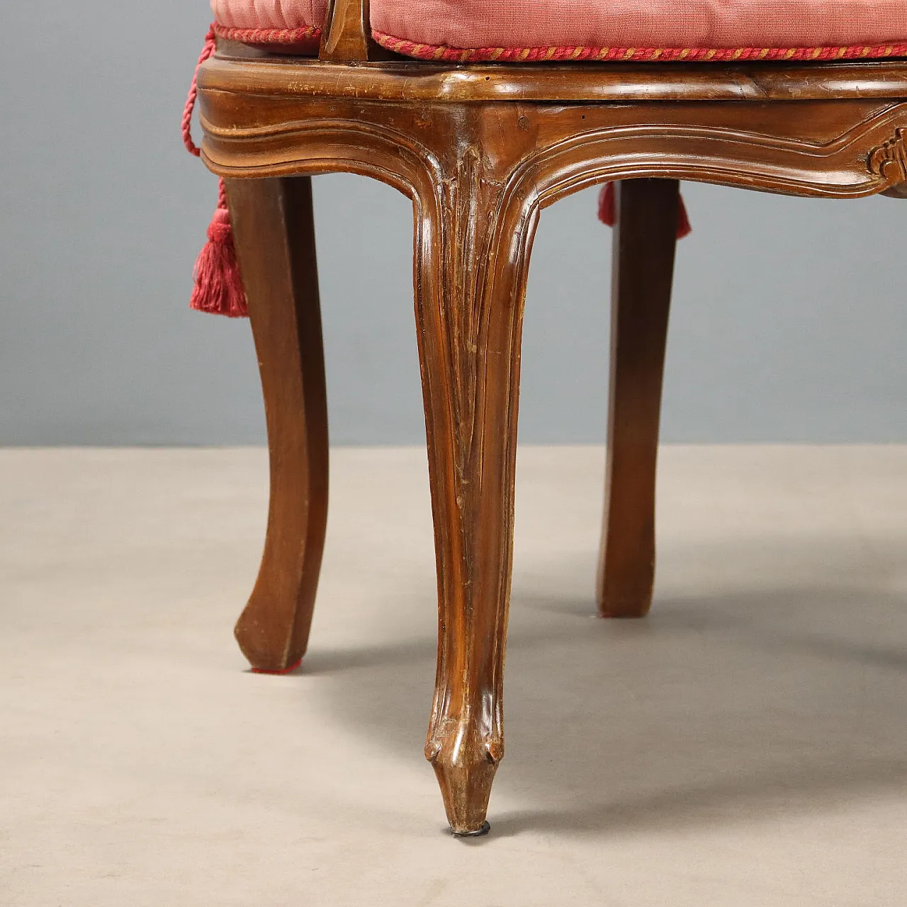 Pair of Baroque style armchairs in walnut, 19th century 6