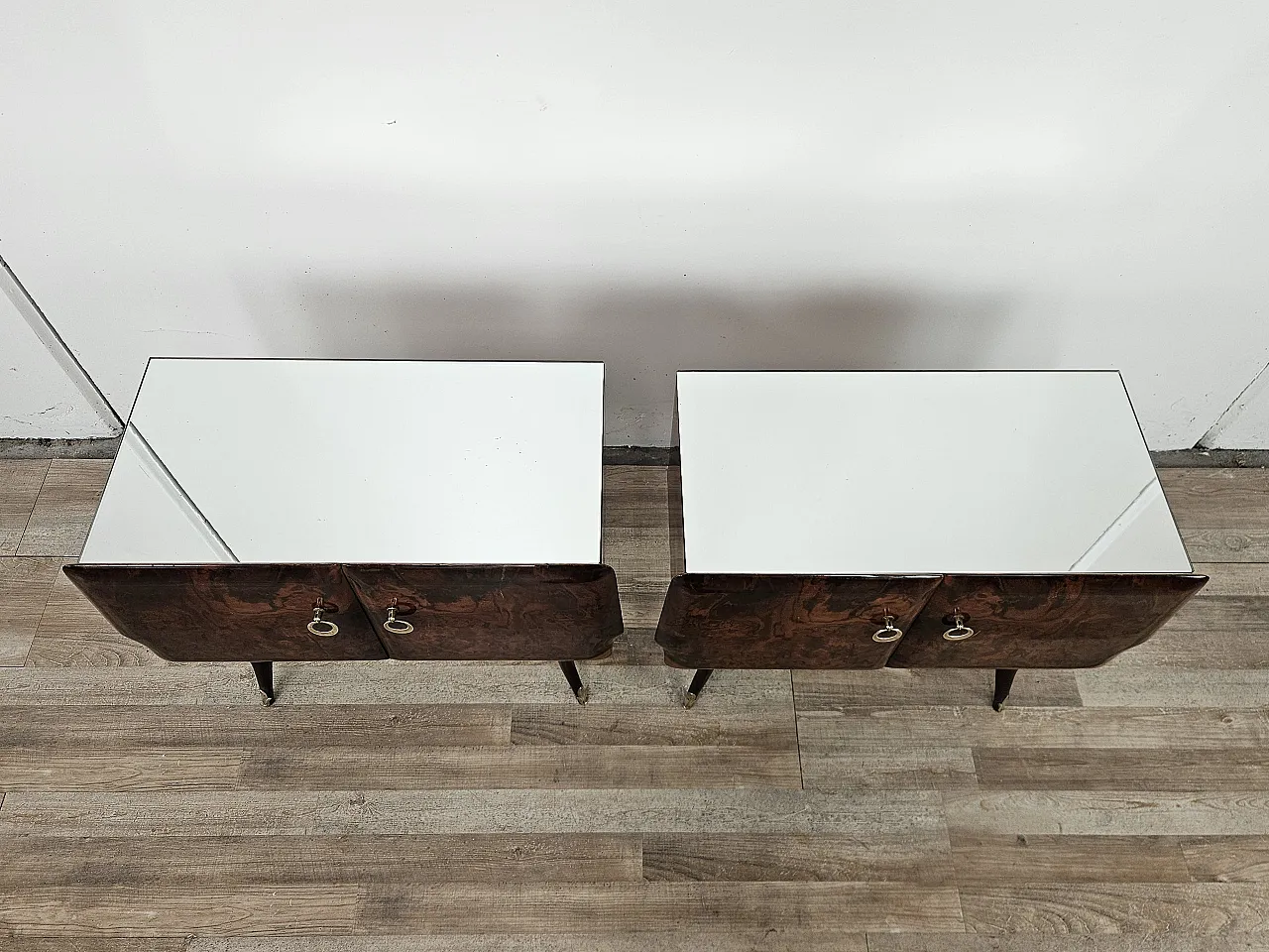 Mid-Century pair of nightstands in mahogany with mirrored top, 1950s 5