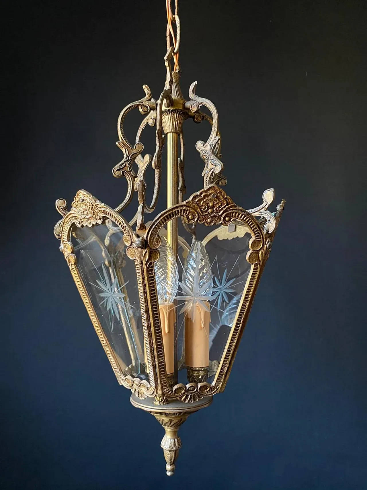 Lanterna lampadario in ottone e vetro, anni '60 1