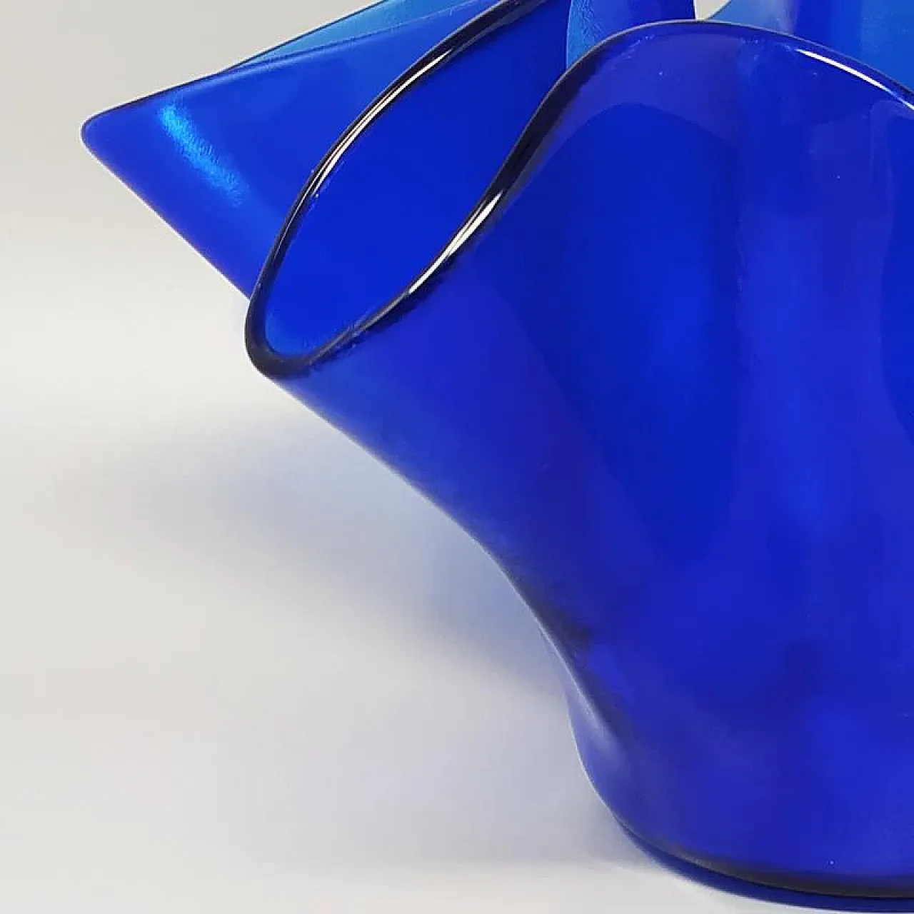 Blue vase Fazzoletto by Dogi in Murano glass, 1970s 6