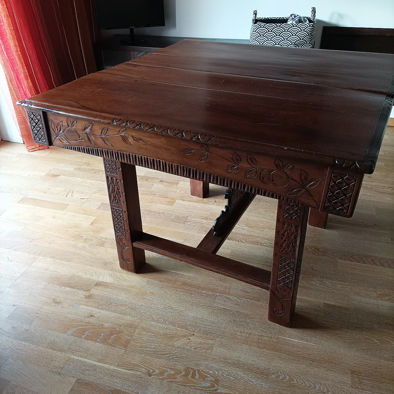 Classic table, 19th century 3