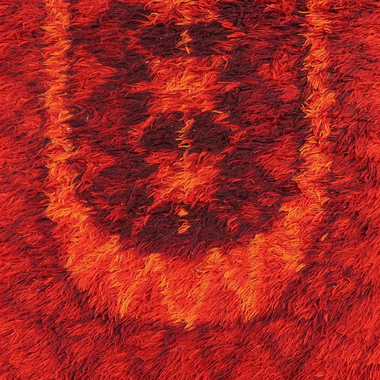 Tappeto a pelo lungo rosso in misto lana 5