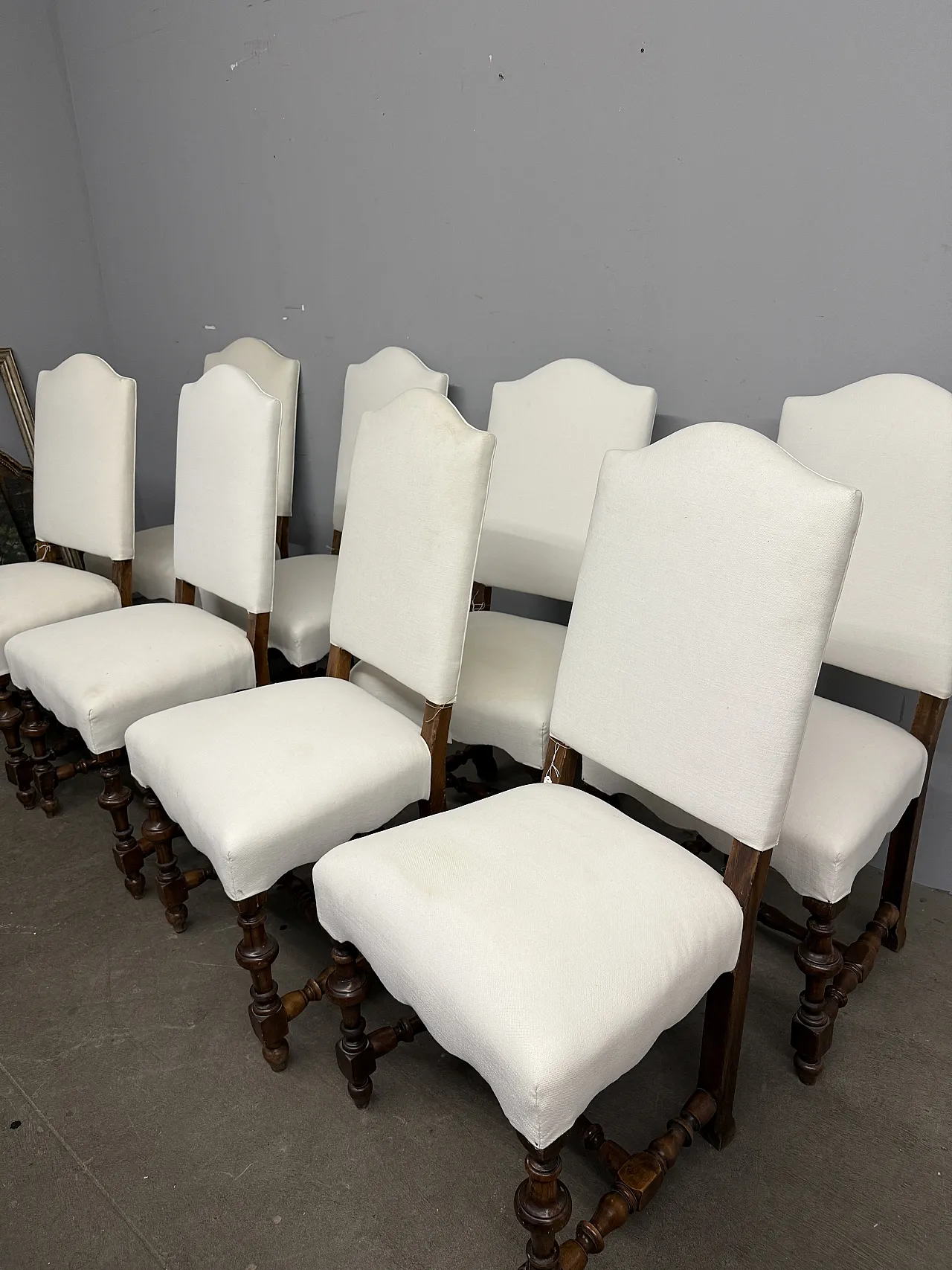 8 walnut chairs with white fabric padding, 19th century 1