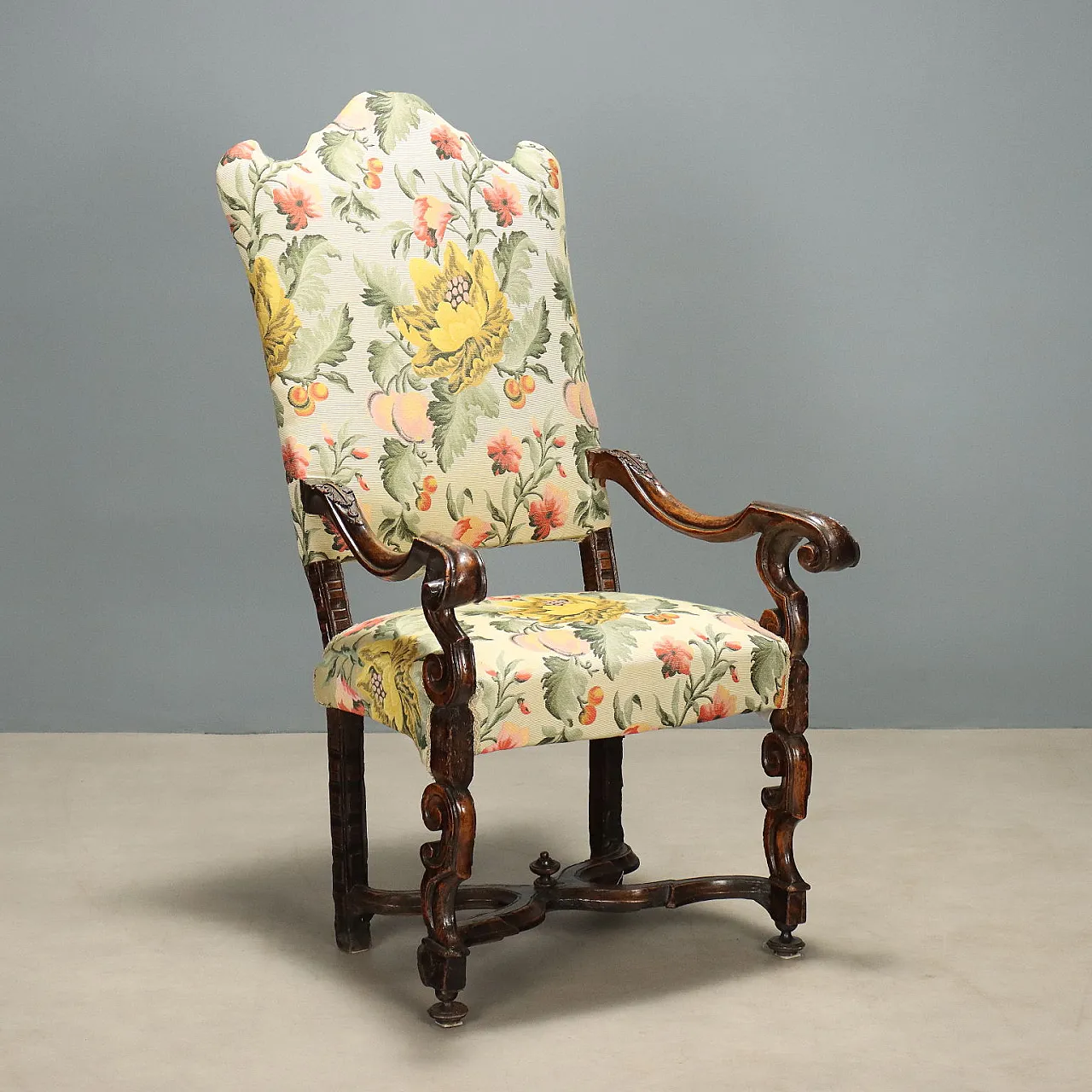 Baroque armchair in walnut, early 18th century 1