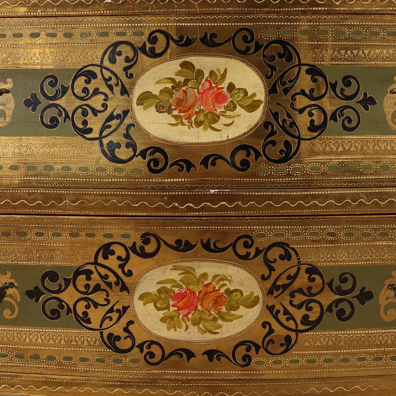 Cassettone in legno laccato e dipinto, '900 4