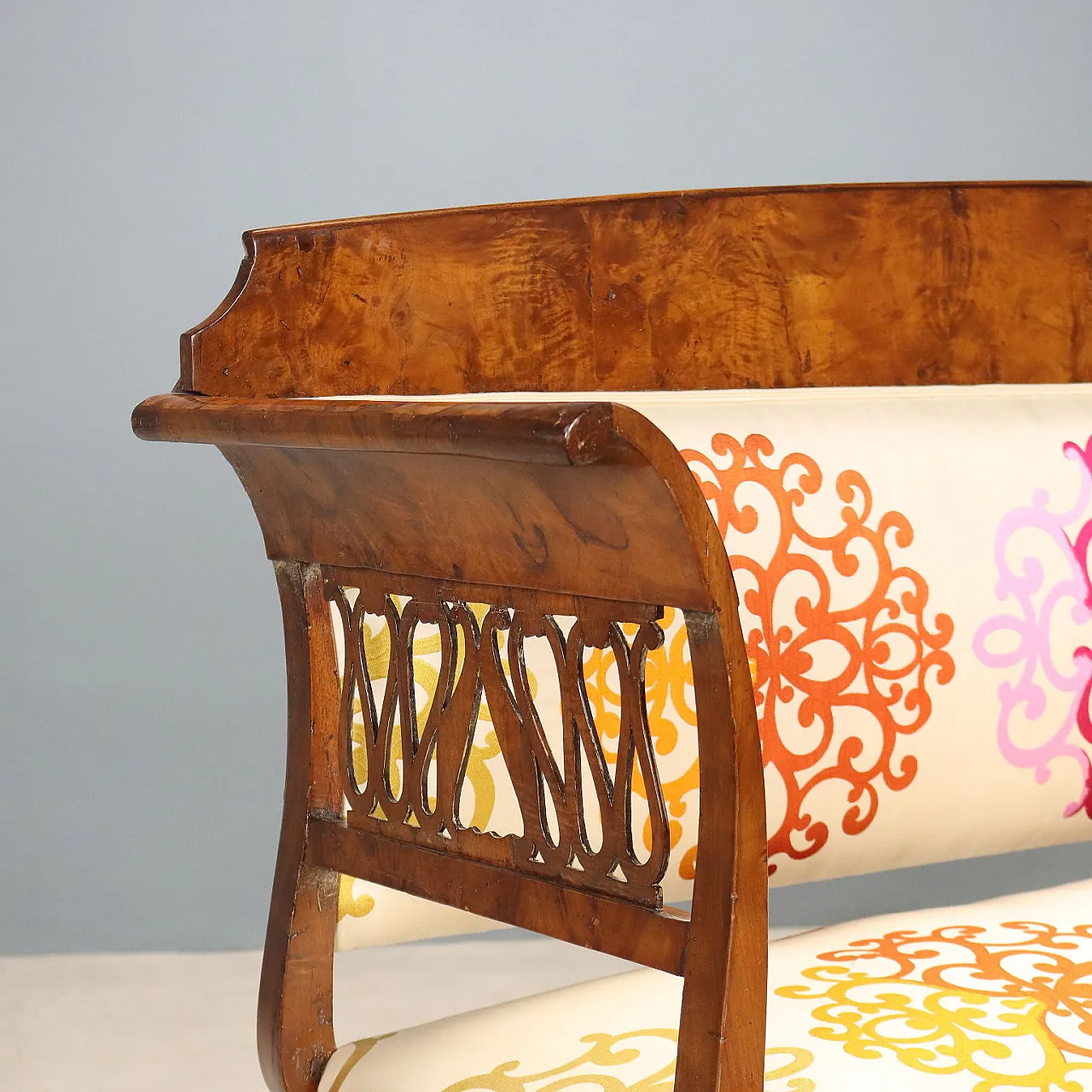 Biedermeier sofa in walnut, 19th century 3