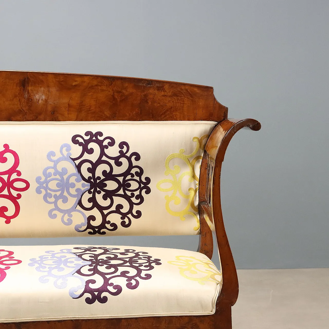 Biedermeier sofa in walnut, 19th century 5