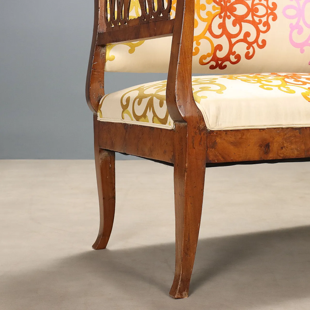 Biedermeier sofa in walnut, 19th century 6