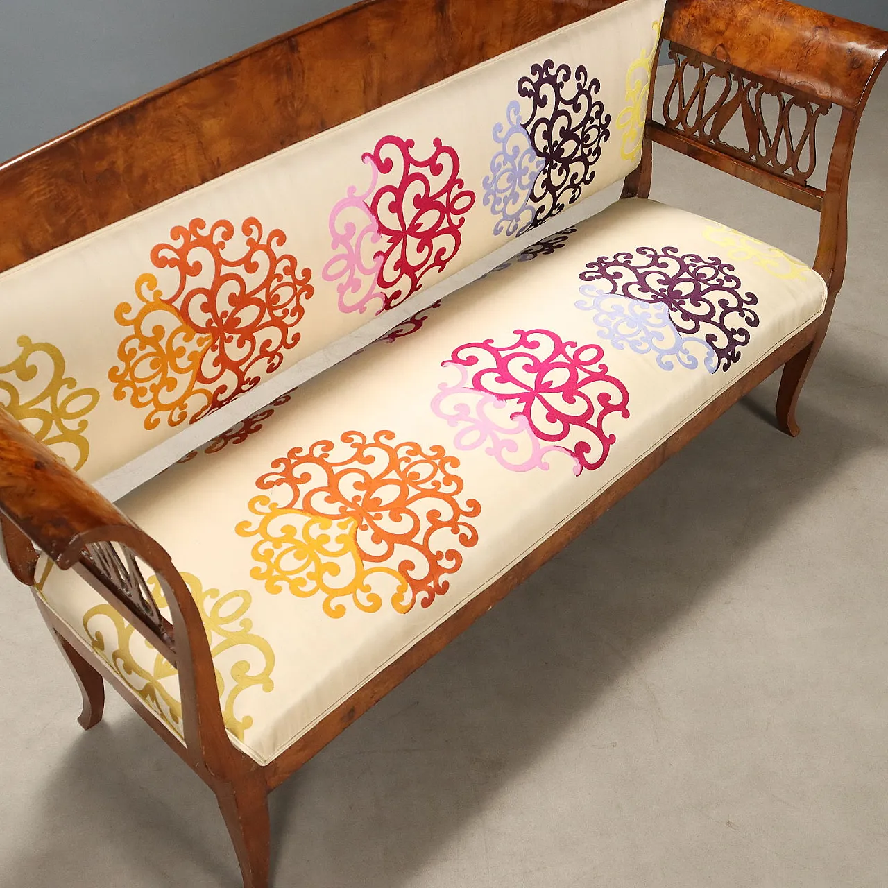 Biedermeier sofa in walnut, 19th century 7