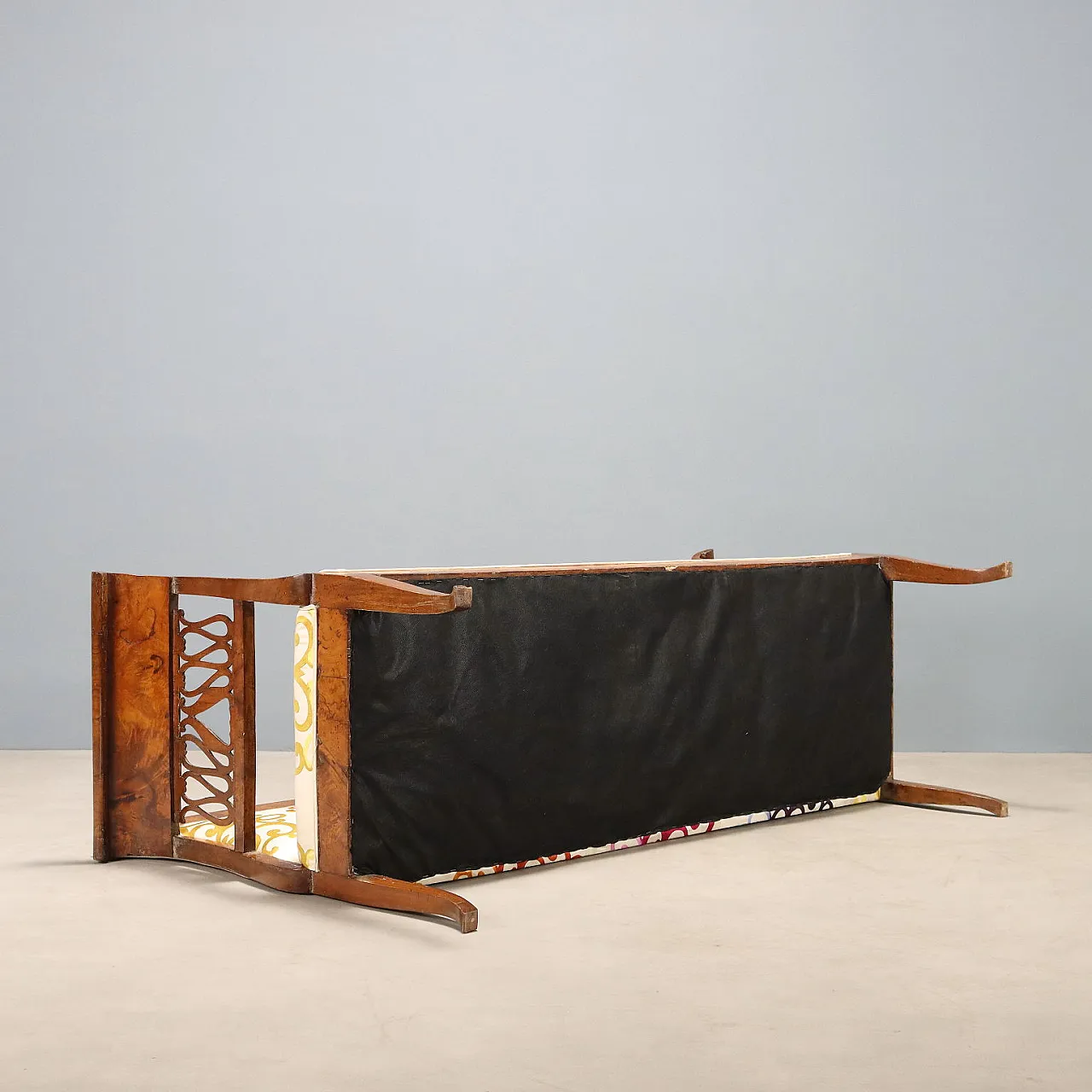 Biedermeier sofa in walnut, 19th century 9
