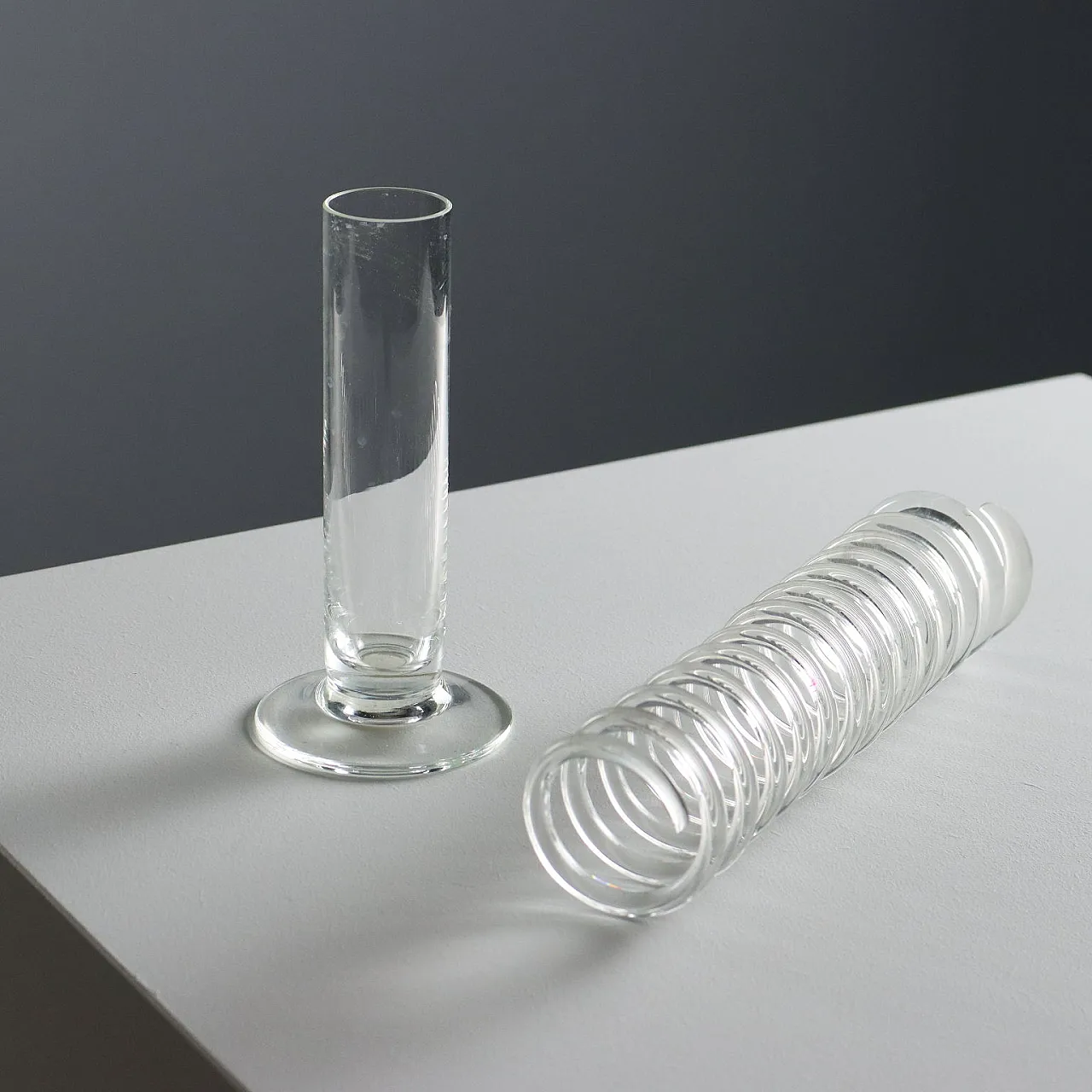 Pair of Monfiore Fornasetti twisted glass vases, 1970s 7