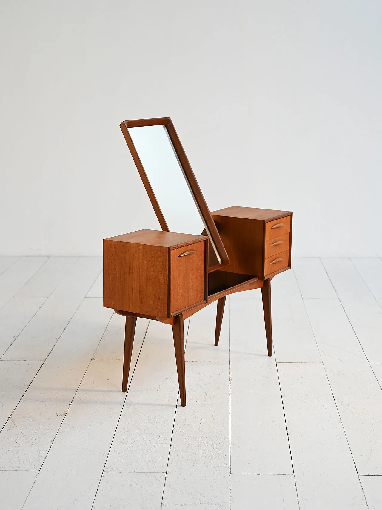 “Model 315” dressing table by Svante Skogh for Slutarp 1960s 5