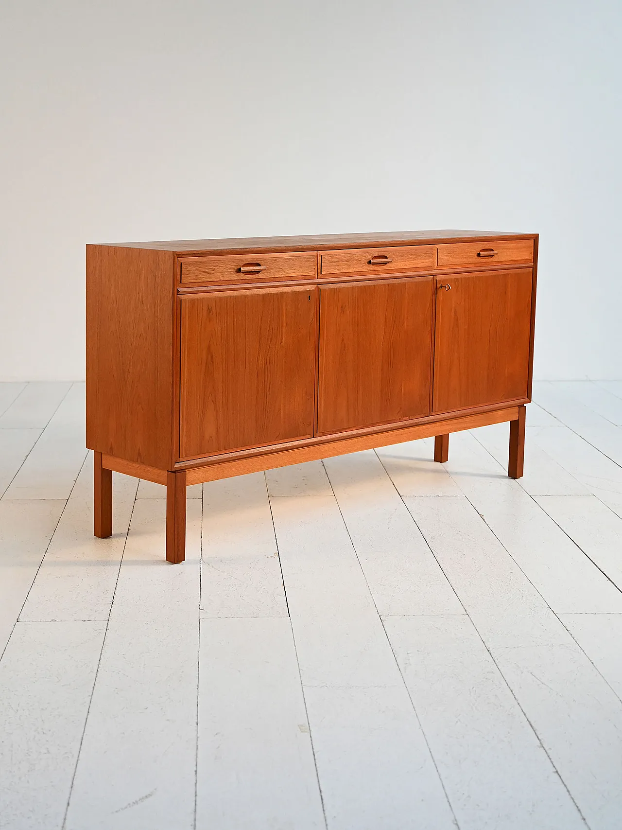 Scandinavian teak sideboard, 1960s 5