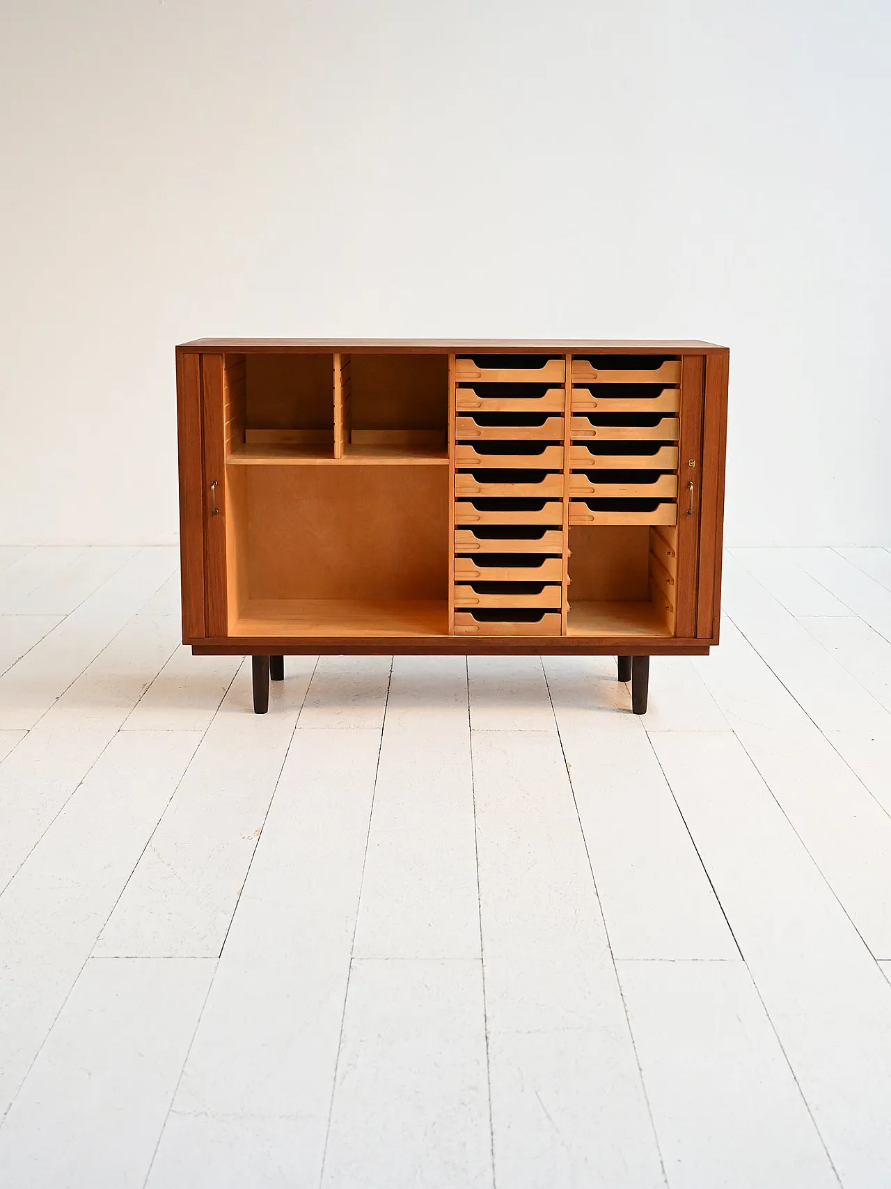 Highboard scandinavo in teak anni ’50 4