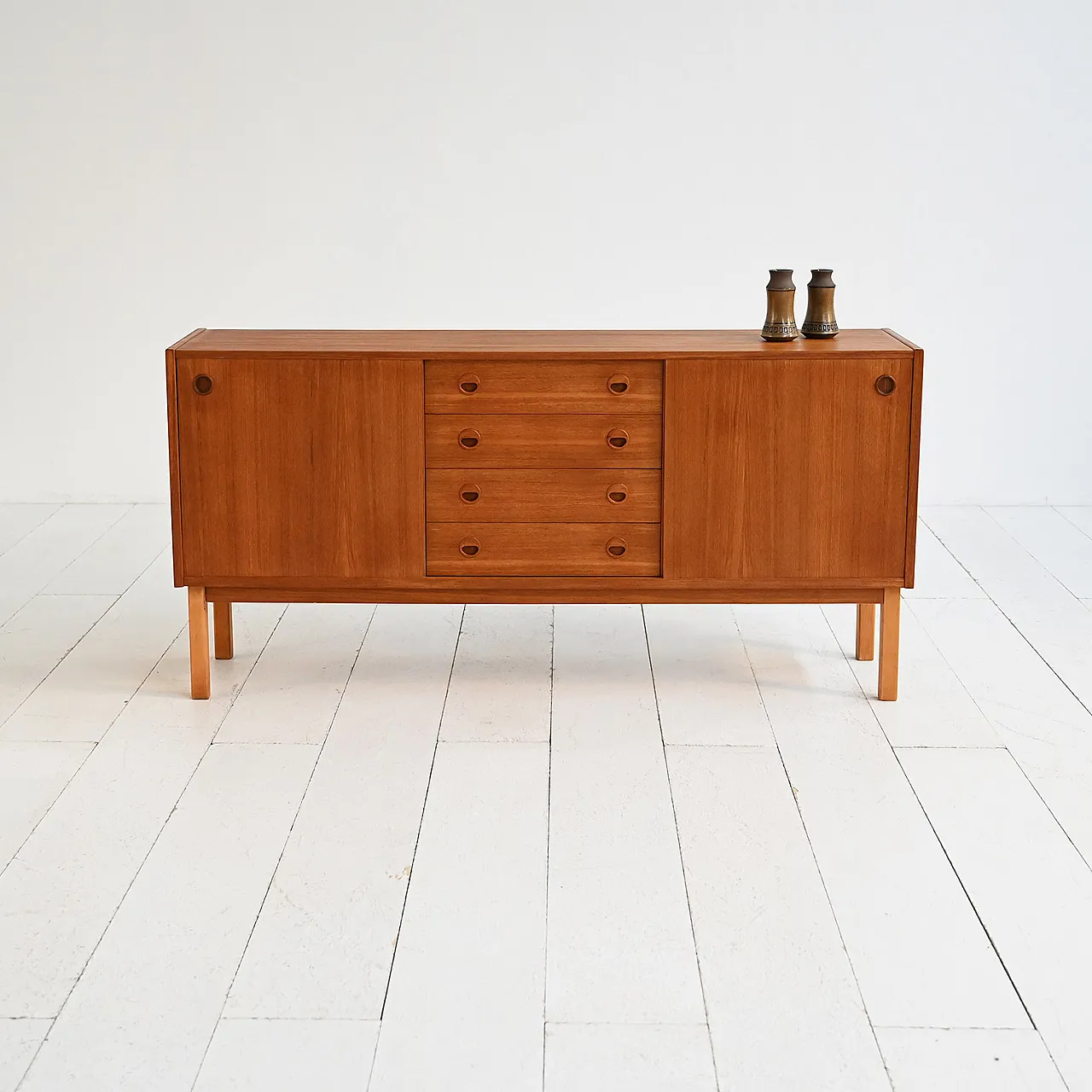 Sideboard in teak scandinavo, anni ’60 1