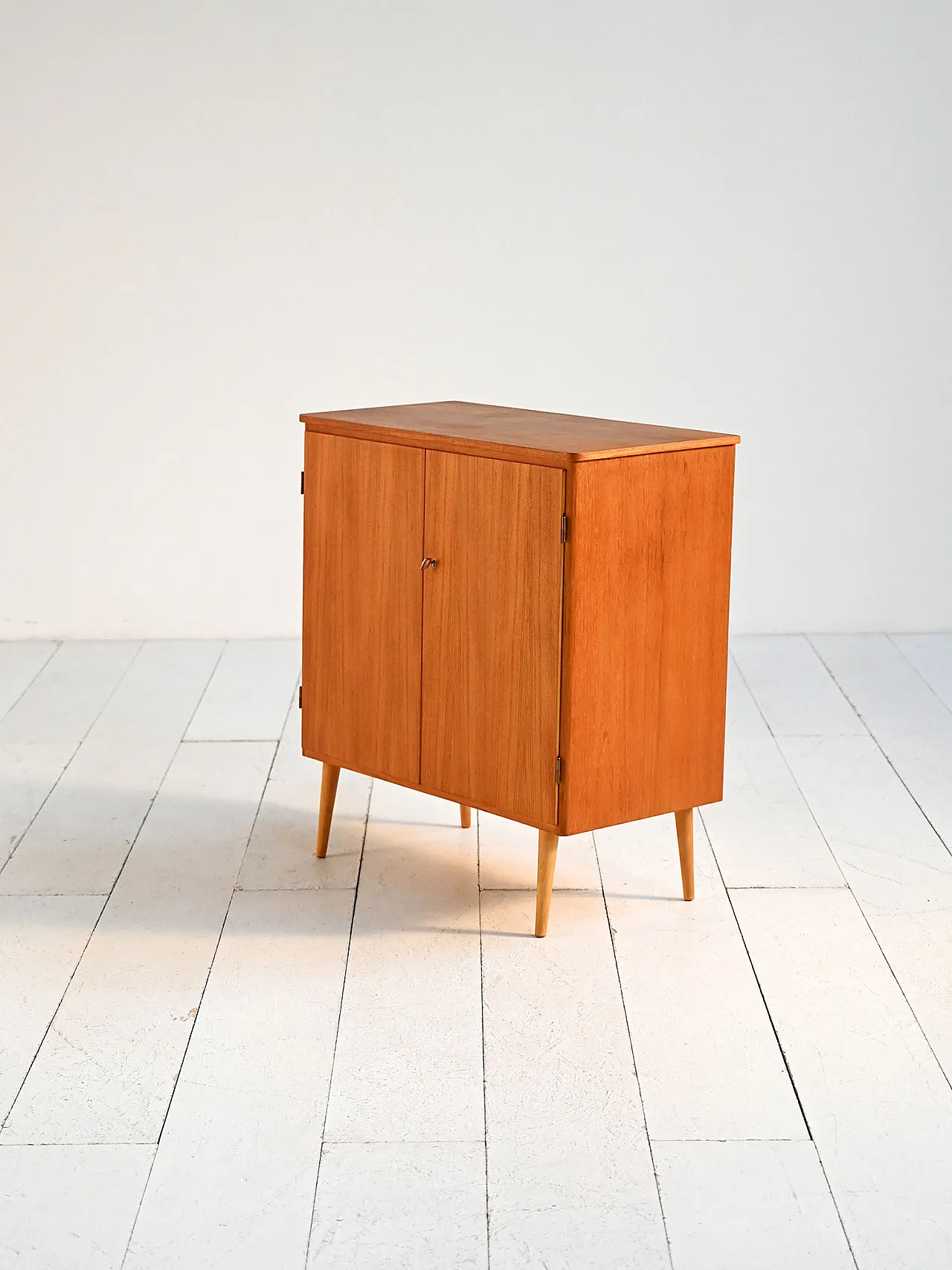 Northern European teak cabinet, 1960s 4