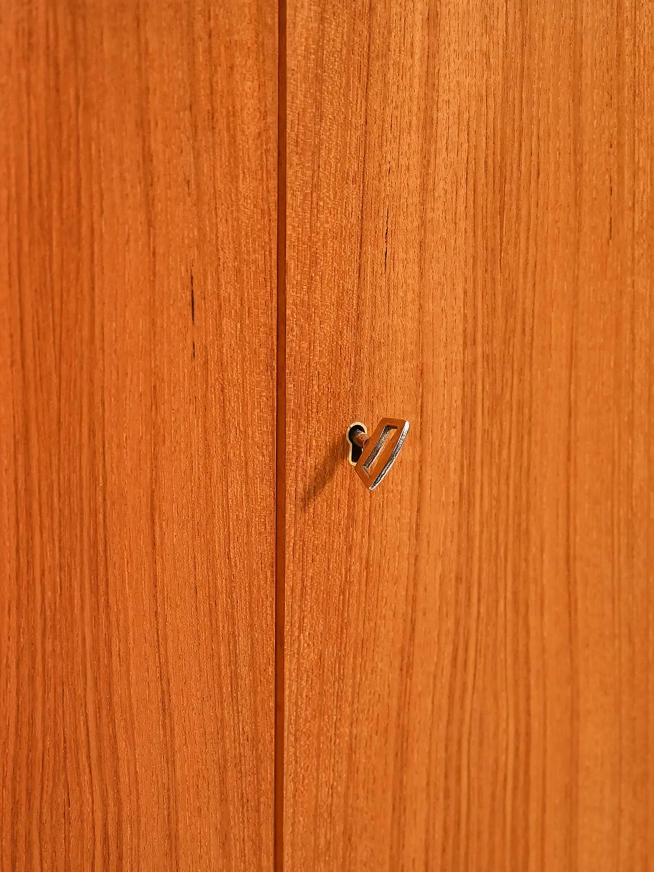 Northern European teak cabinet, 1960s 7