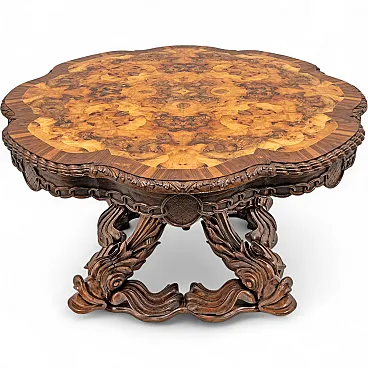 Henry Eyles  style Victorian Walnut Center Table England, 19th century