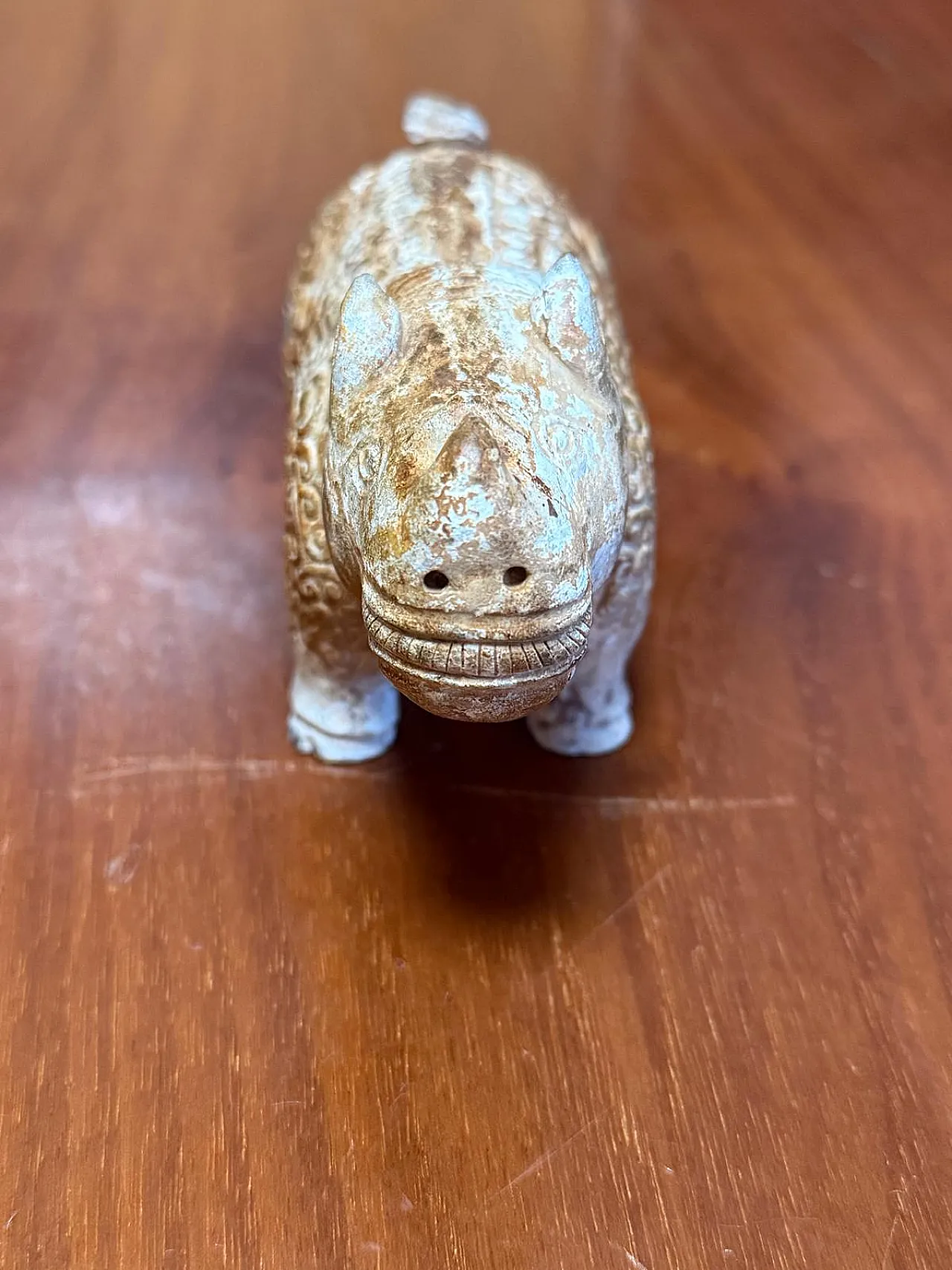 Figura cinese di rinoceronte in giada bianca, patina naturale, '600 3