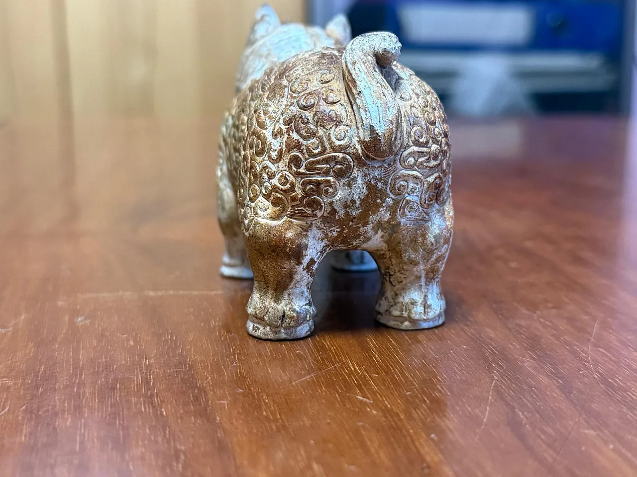 Figura cinese di rinoceronte in giada bianca, patina naturale, '600 7