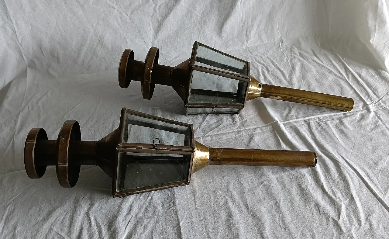 Coppia di lanterne da carrozza, anni '50 11