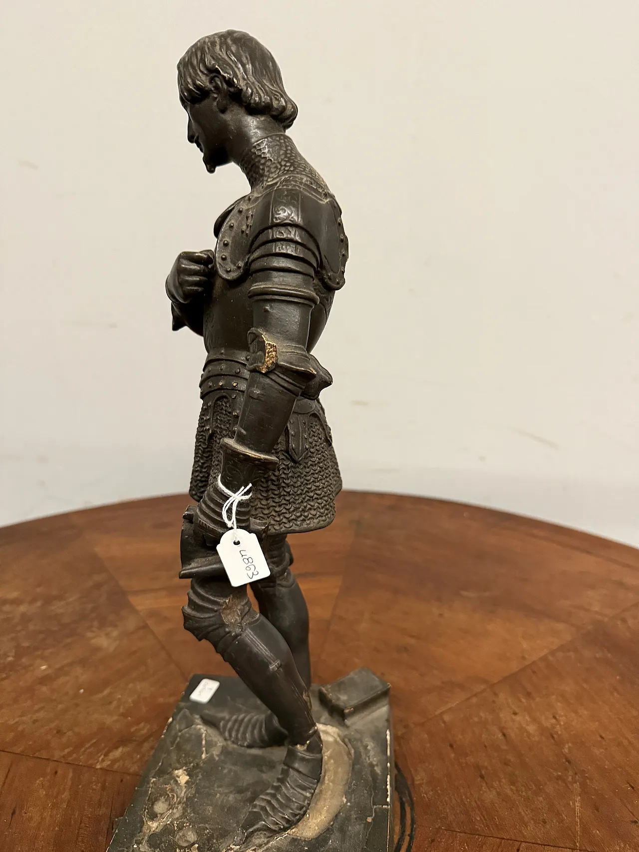 Scaiola sculpture of a knight made in France, 19th century 9