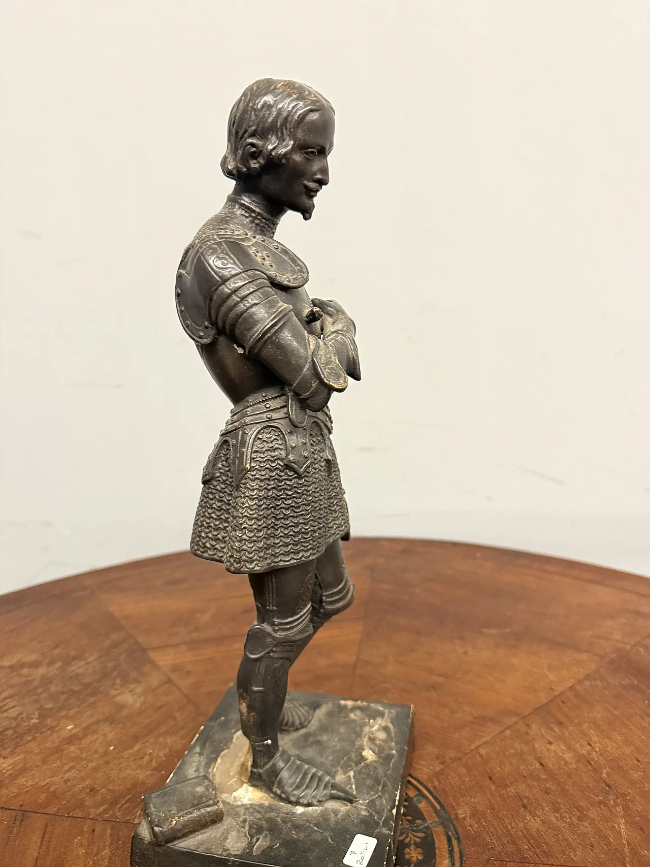 Scaiola sculpture of a knight made in France, 19th century 12