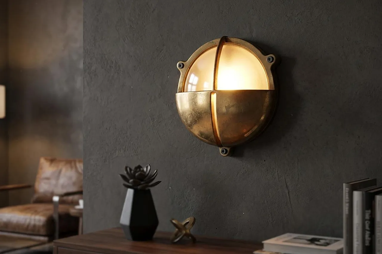 Nautical bulkhead lamp in solid brass, 20th century 2
