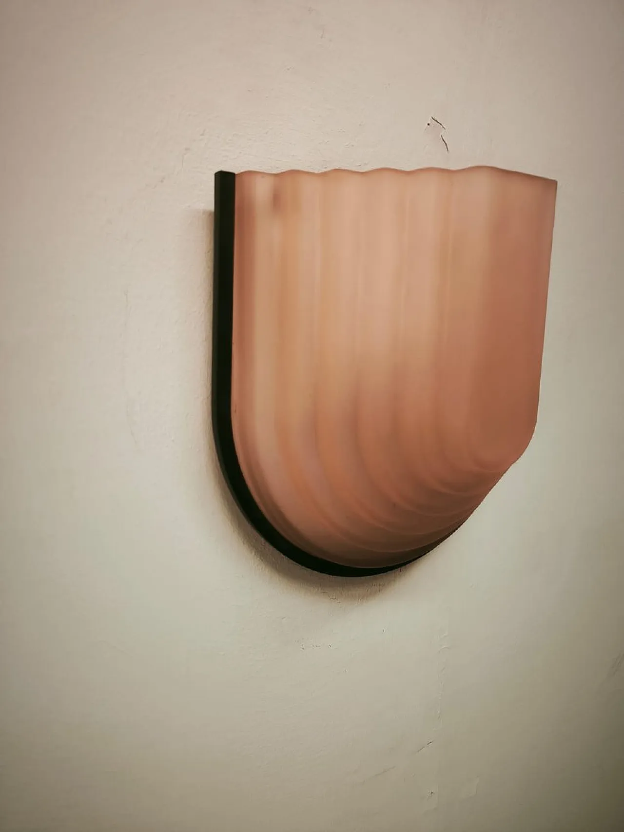 Lampada da parete rosa di F. Fabbian, anni '80 3