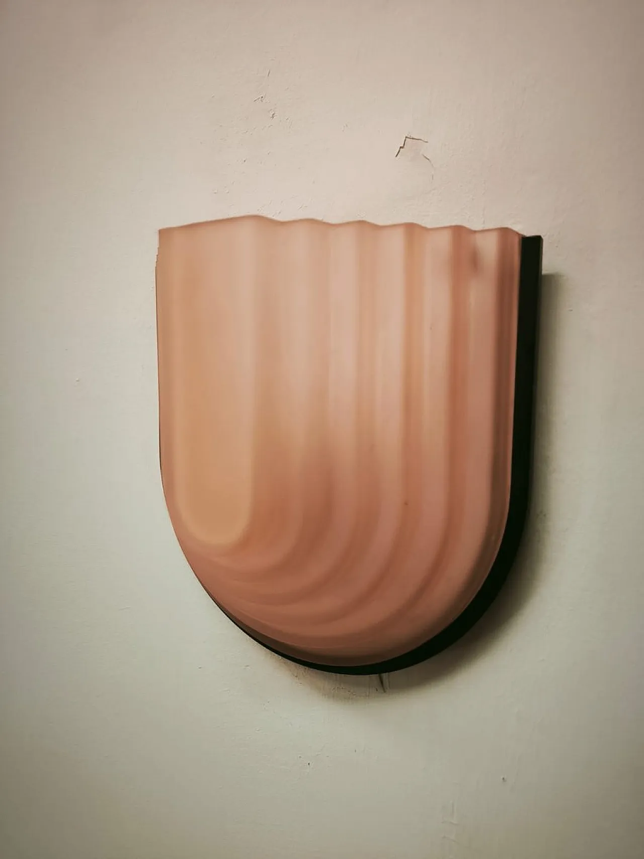 Lampada da parete rosa di F. Fabbian, anni '80 5
