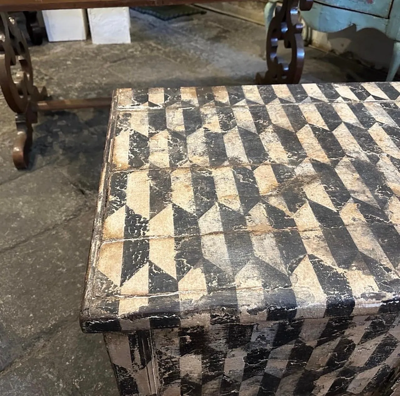 Cassapanca fiorentina in legno laccato bianco e nero, fine '800 5