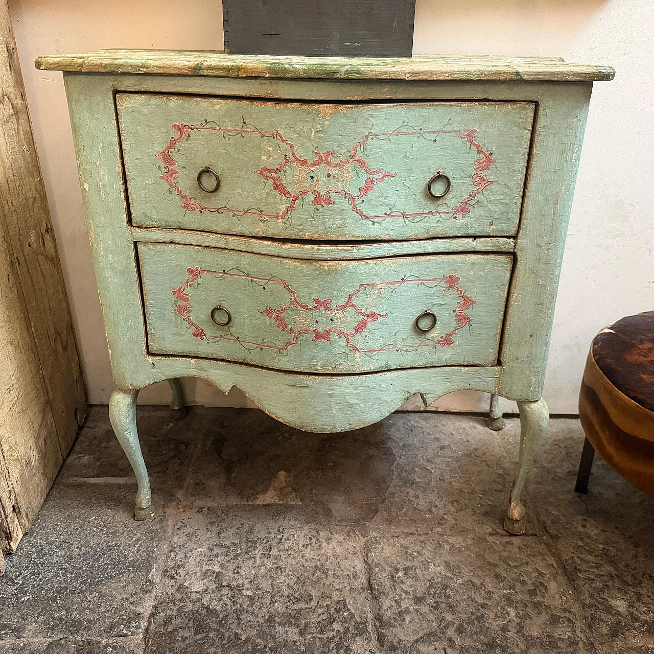 Cassettiera in stile Luigi XV in legno laccato, fine '800 5