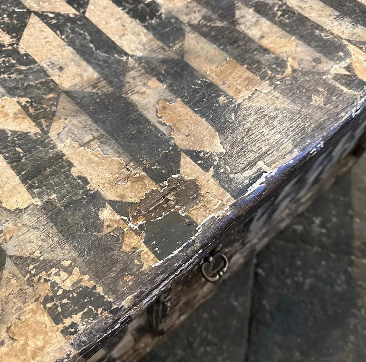 Cassapanca fiorentina in legno laccato bianco e nero, fine '800 10