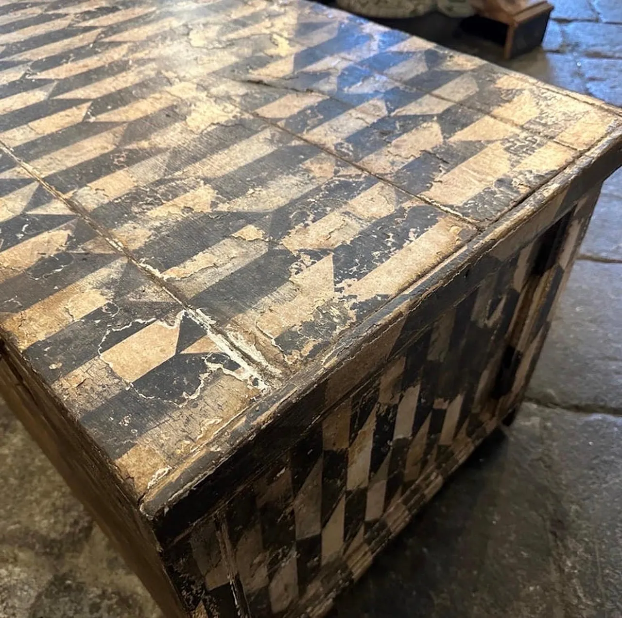 Cassapanca fiorentina in legno laccato bianco e nero, fine '800 15