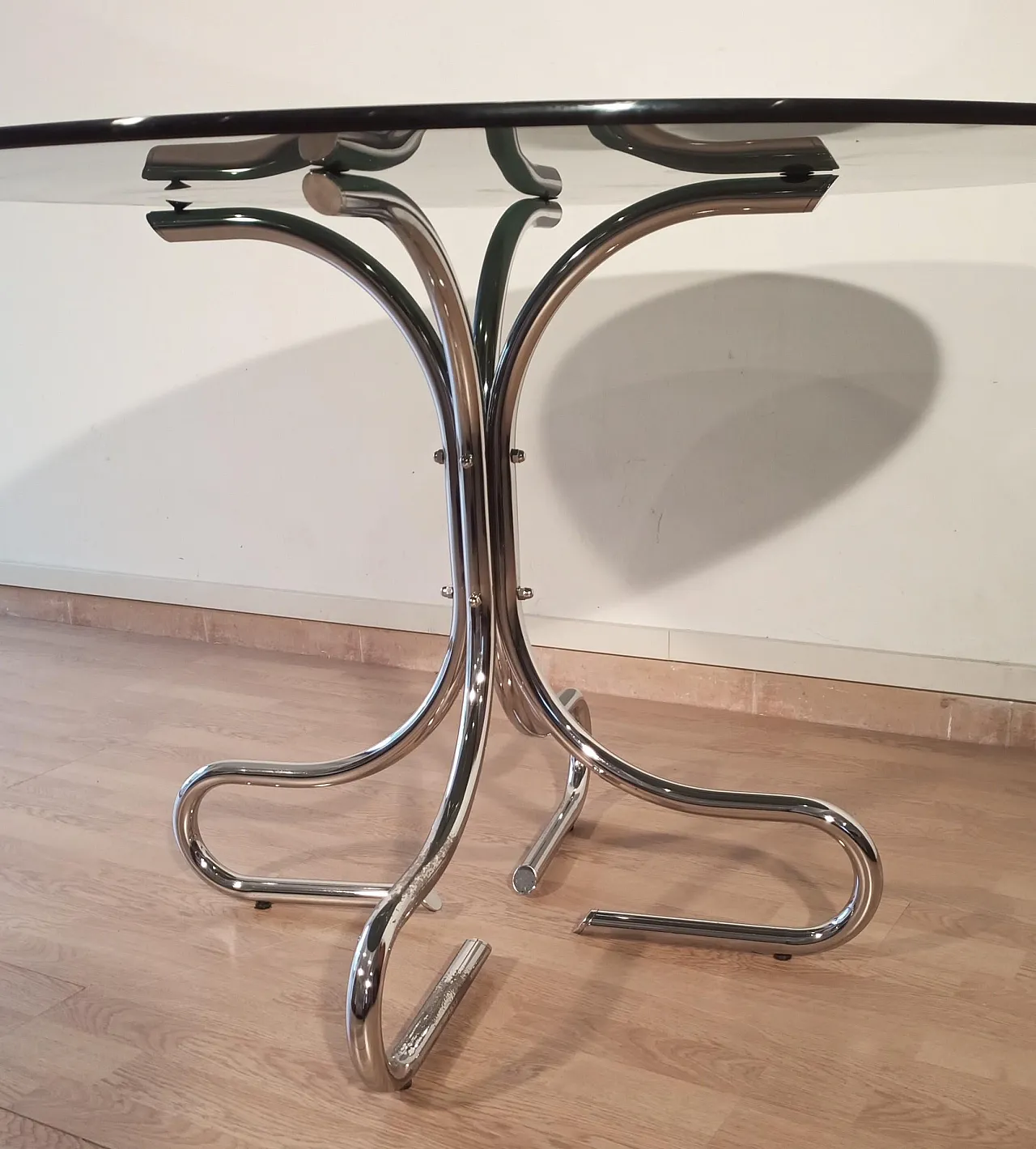 Tavolino da caffè cromato in vetro fumé, anni '60 12