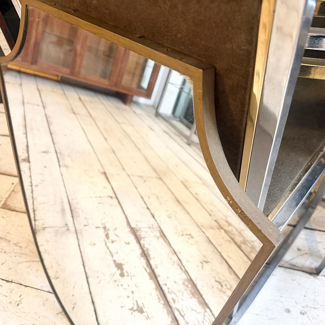 Specchio da parete con scudo d'ottone di Gio Ponti, anni '50 5
