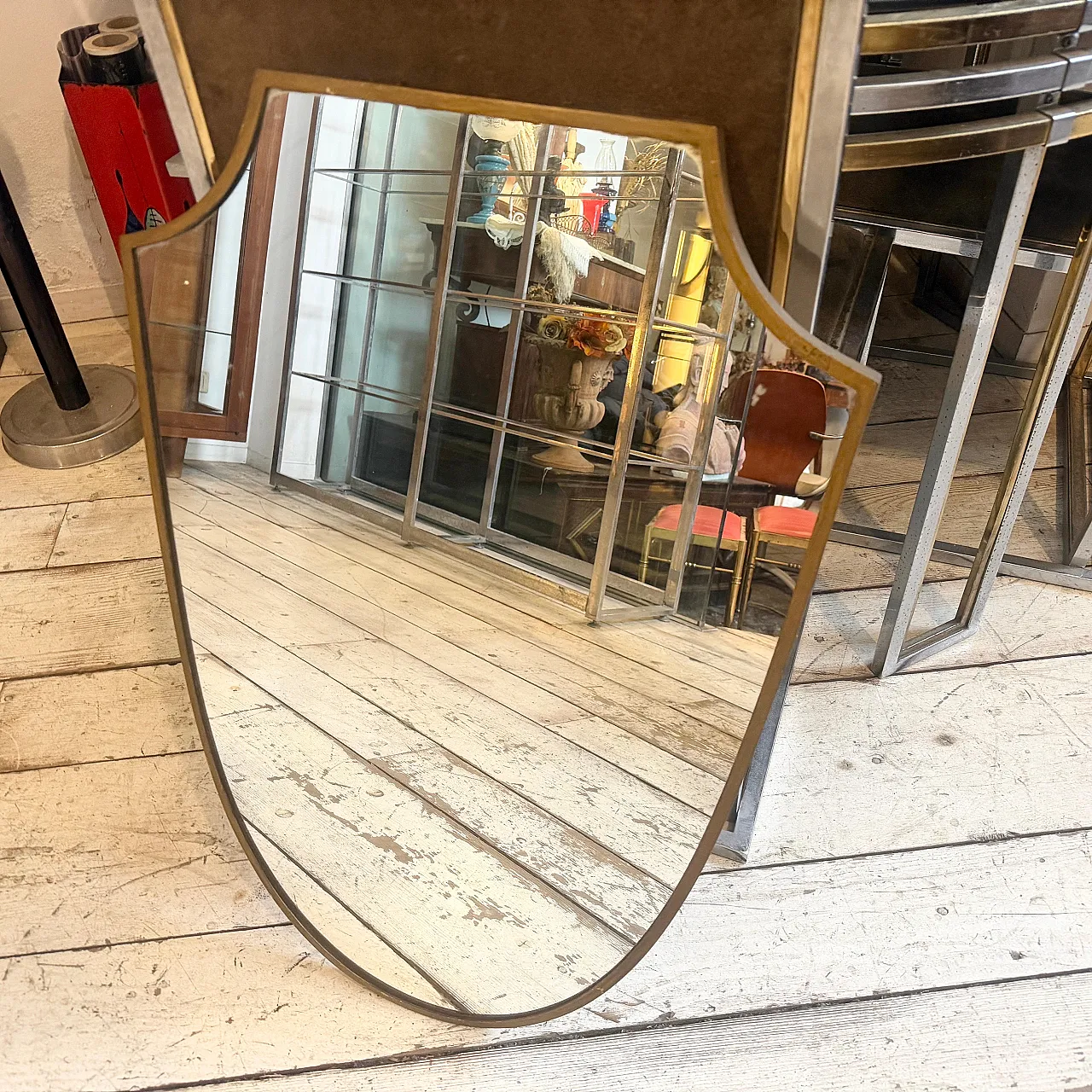 Specchio da parete con scudo d'ottone di Gio Ponti, anni '50 7