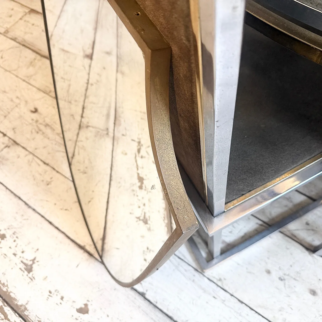 Specchio da parete con scudo d'ottone di Gio Ponti, anni '50 11