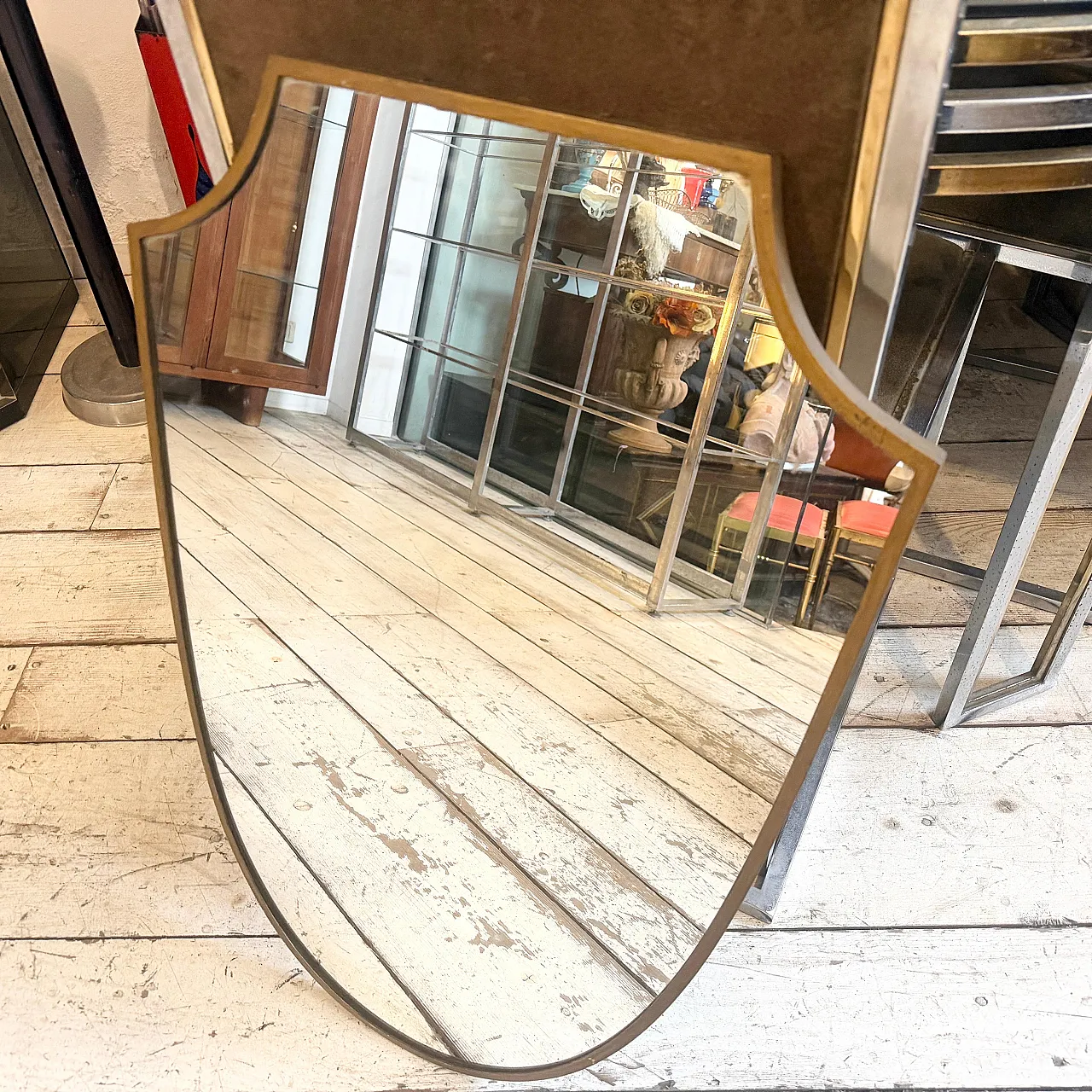 Specchio da parete con scudo d'ottone di Gio Ponti, anni '50 12