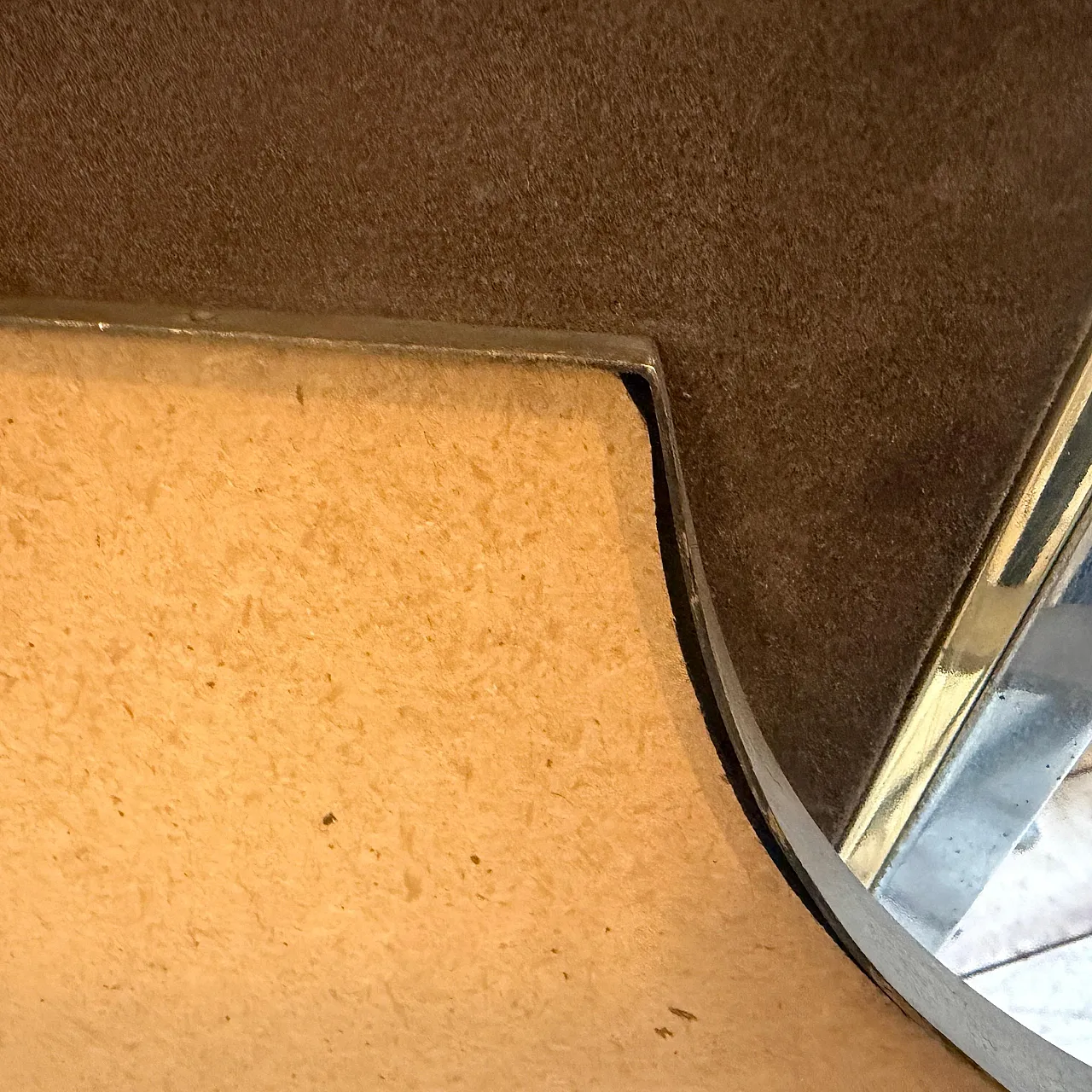 Specchio da parete con scudo d'ottone di Gio Ponti, anni '50 13