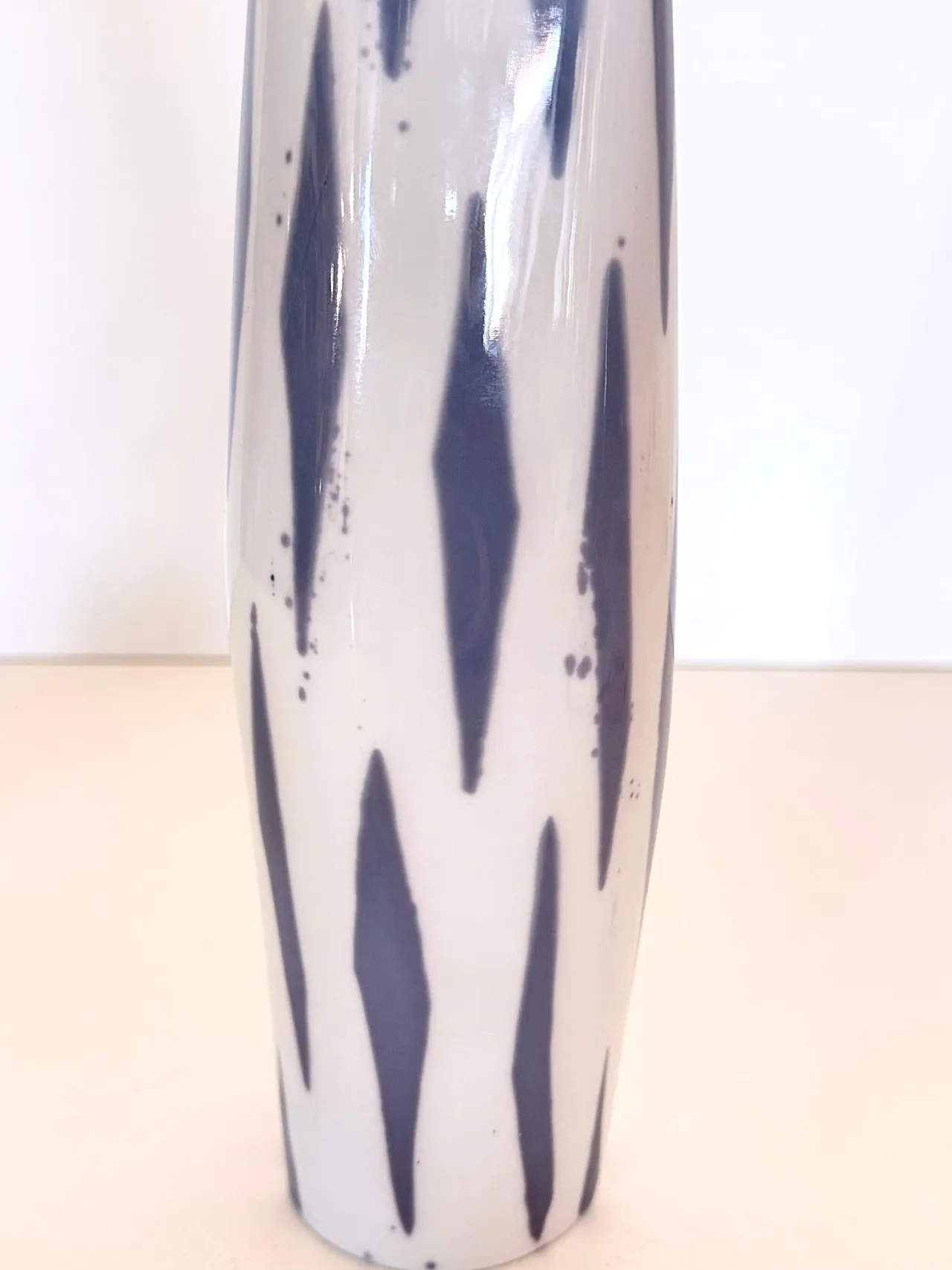 Vaso in porcellana di Jindřich Marek per Royal Dux, anni '60 7