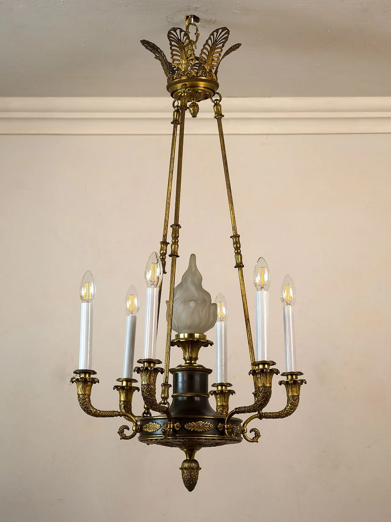 Lampadario Impero a 7 luci in bronzo dorato, fine '800 1