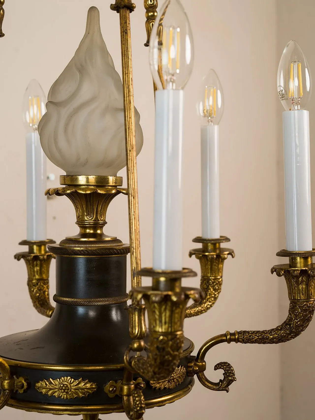 Lampadario Impero a 7 luci in bronzo dorato, fine '800 7
