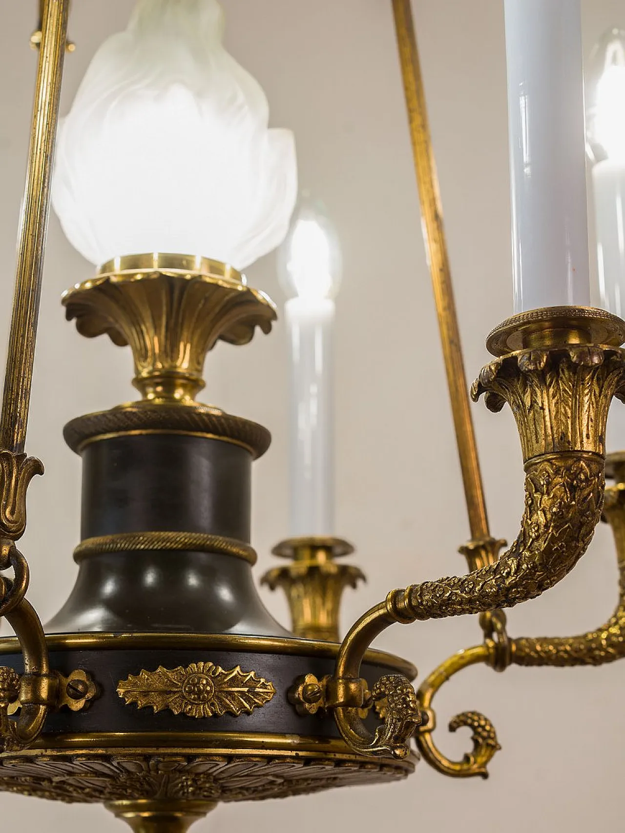 Lampadario Impero a 7 luci in bronzo dorato, fine '800 8