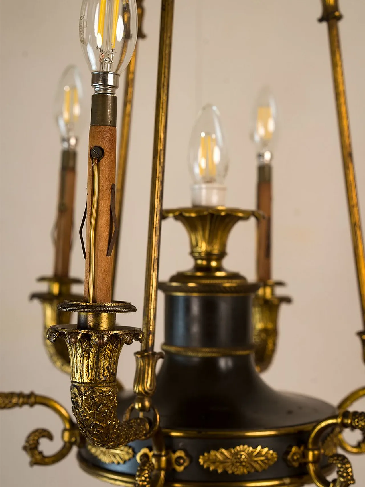 Lampadario Impero a 7 luci in bronzo dorato, fine '800 16