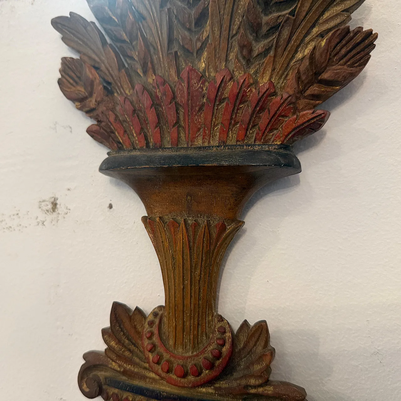 Coppia di lampade da parete Florentine in legno laccato, anni '50 9