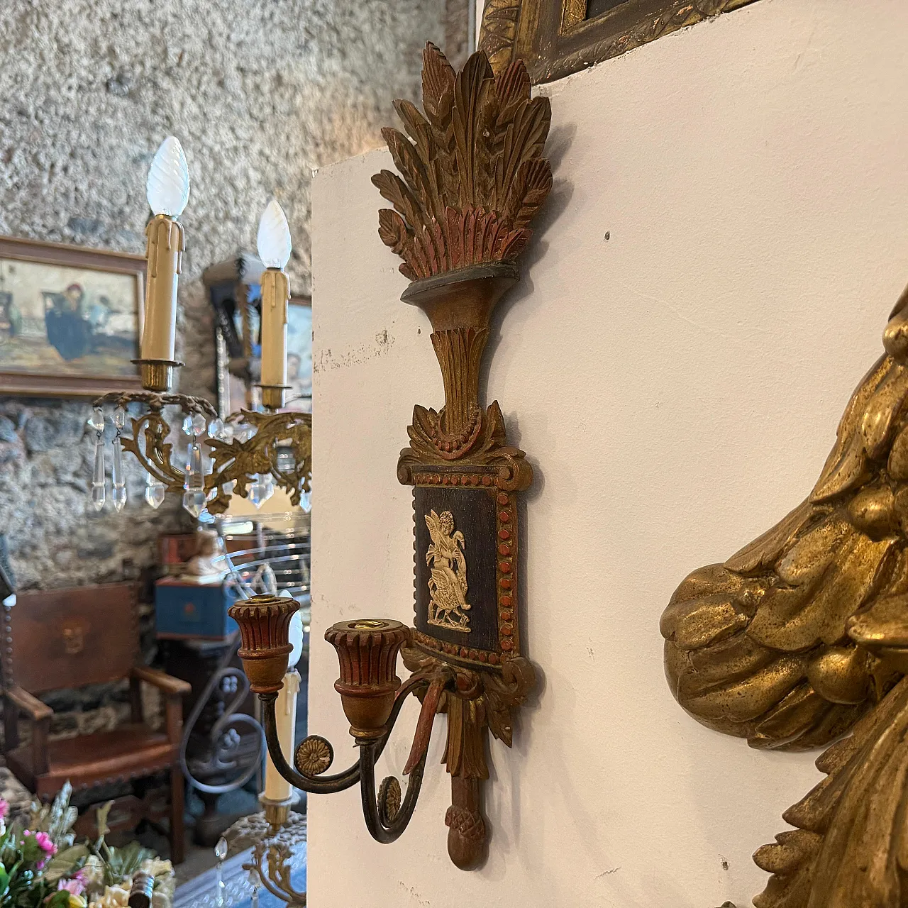 Coppia di lampade da parete Florentine in legno laccato, anni '50 12