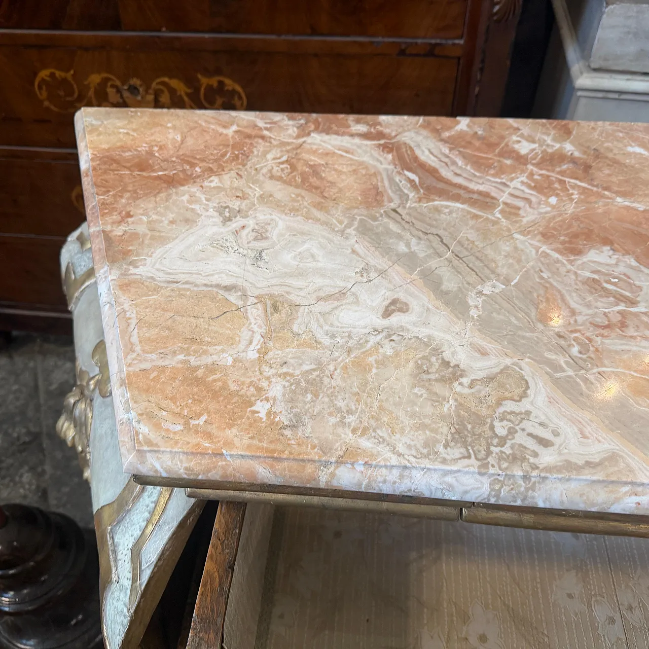 Comò veneziano barocco in legno laccato e dorato e marmo, '700 12
