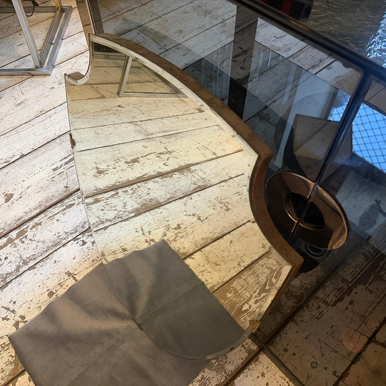 Specchio a scudo Mid-Century Modern in stile Gio Ponti, anni '50 11