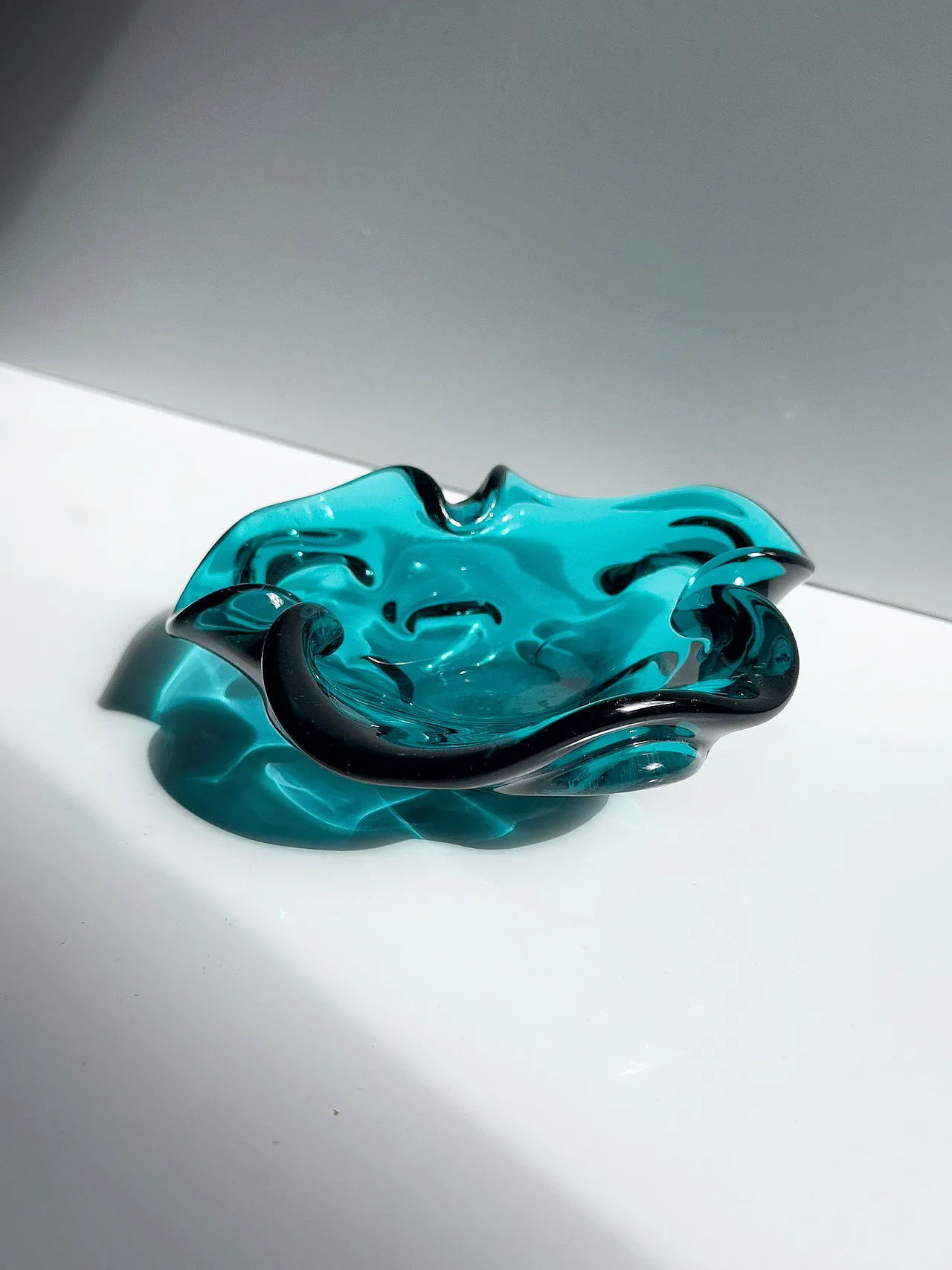 Mid-Century Murano ashtray in teal, late 20th century 3